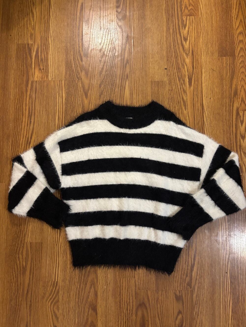 NWOT A New Day Black/ White Striped Fall/ Winter Preppy Office Casual Sweater